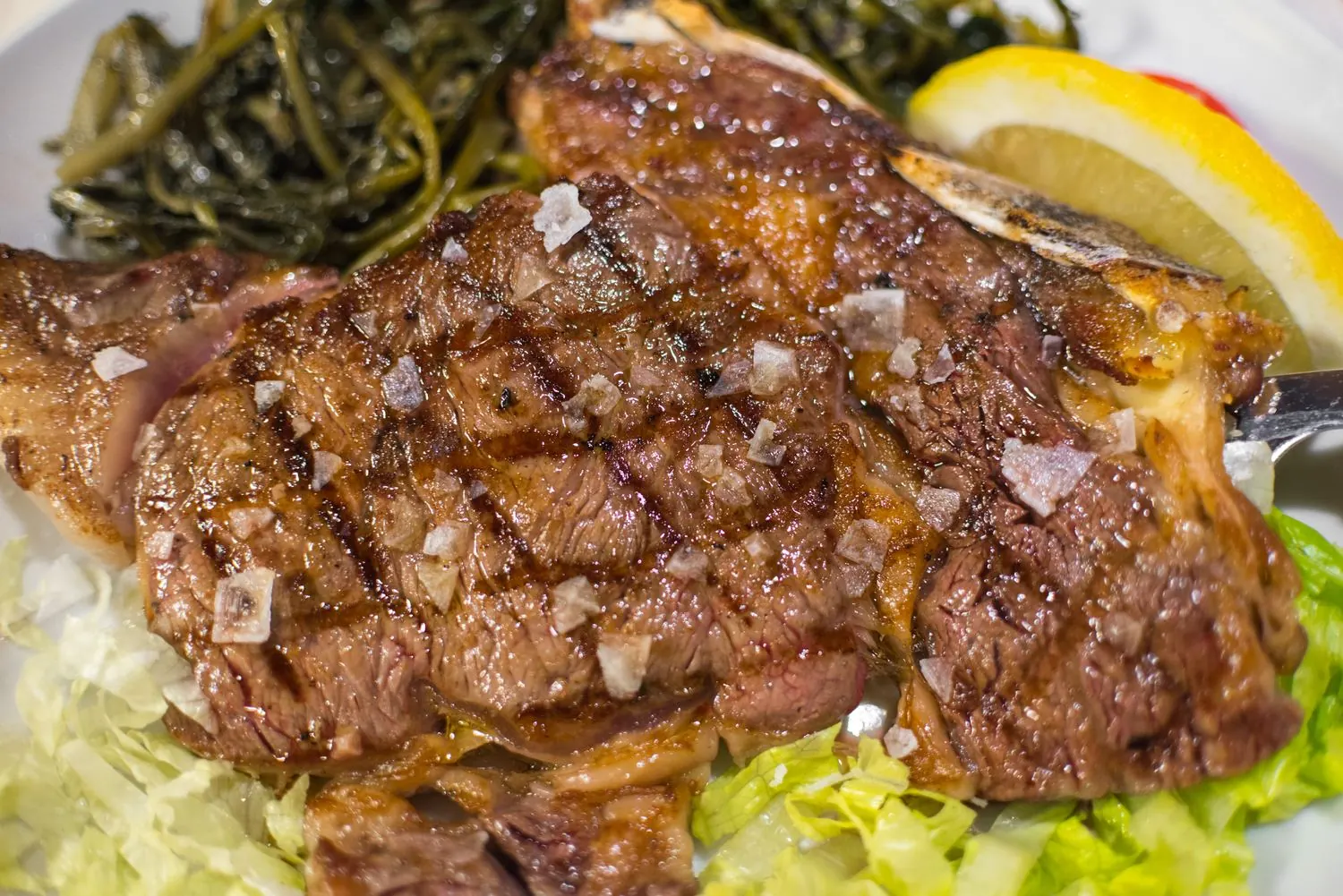 Bistecca alla brace con cicoria